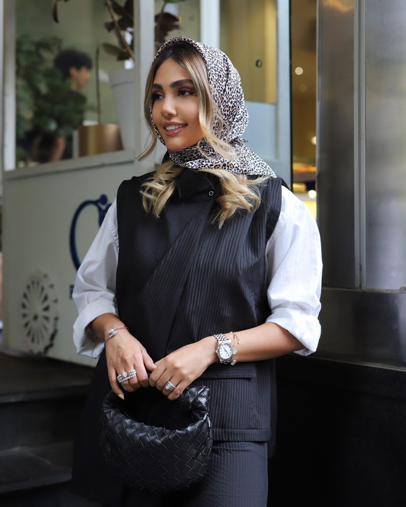 وست یقه دار مشکی mizu vest keeu
