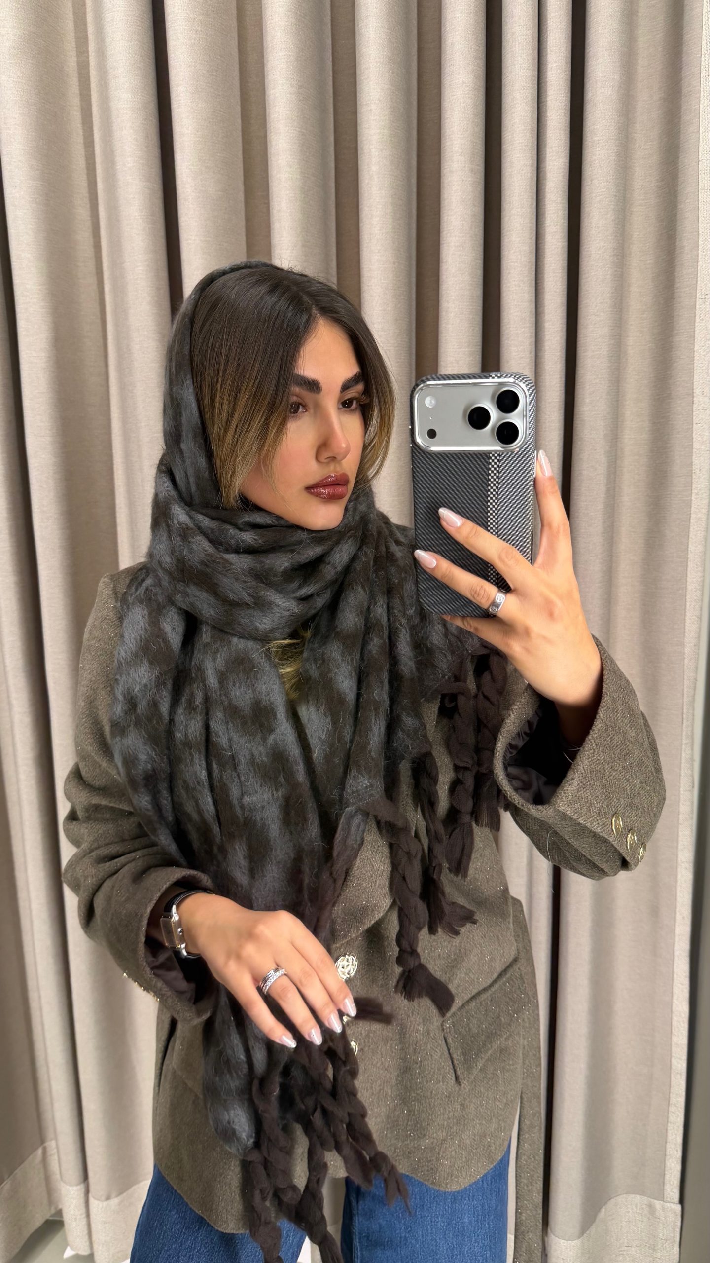 IMG_4402 شال پشمی پلنگی کد 02 - Image 1